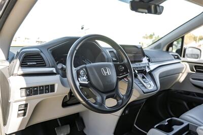 2019 Honda Odyssey EX-L w/Navigation and Rear Entertainment System   - Photo 3 - Dallas, TX 75220