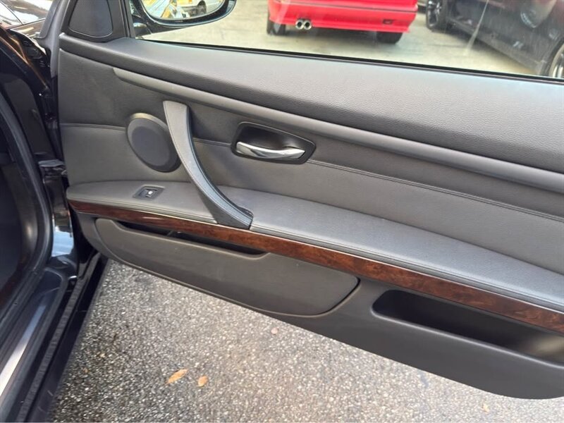 2009 BMW 3 Series 328i - Photo 13 - Burbank, CA 91505