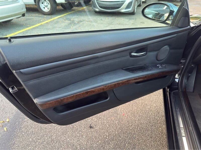 2009 BMW 3 Series 328i - Photo 9 - Burbank, CA 91505