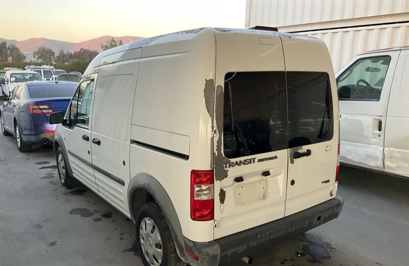 2013 Ford Transit Connect XL - Photo 4 - Burbank, CA 91505