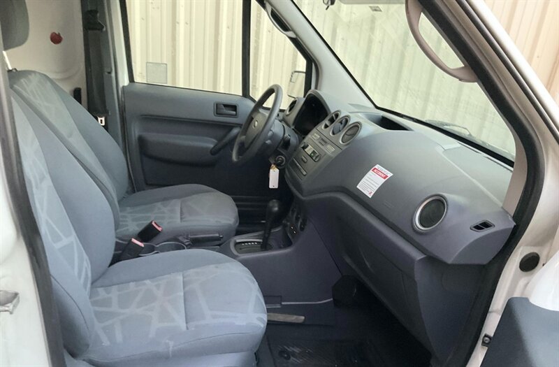 2013 Ford Transit Connect XL - Photo 6 - Burbank, CA 91505