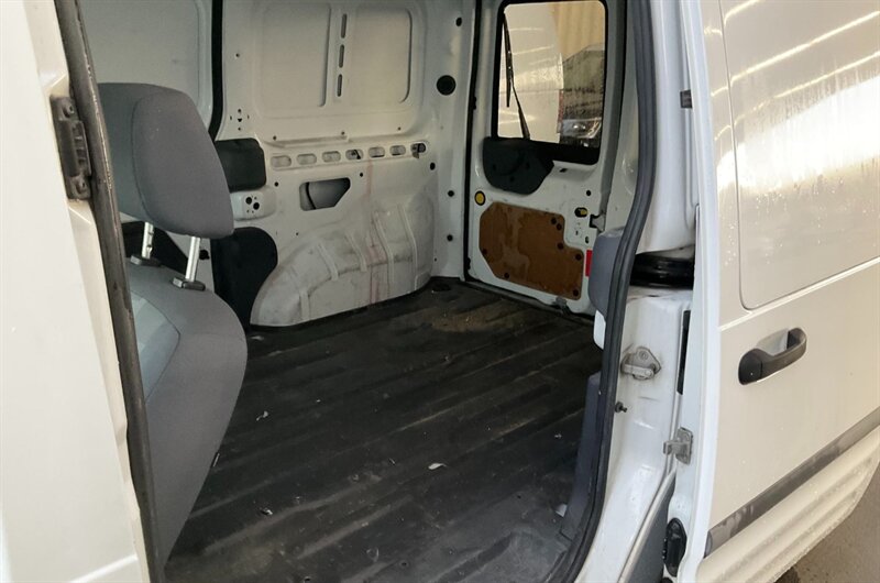 2013 Ford Transit Connect XL - Photo 7 - Burbank, CA 91505