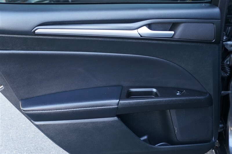 2017 Ford Fusion Titanium photo