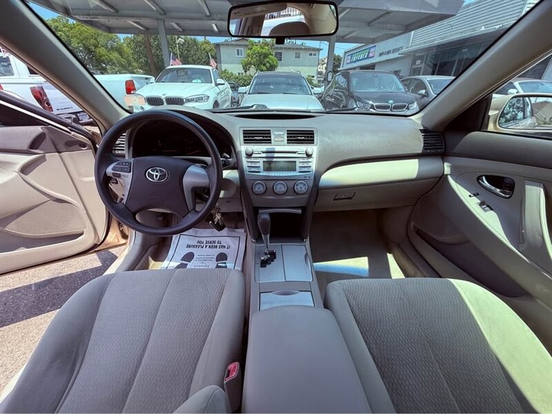 2010 Toyota Camry LE V6 - Photo 14 - Burbank, CA 91505