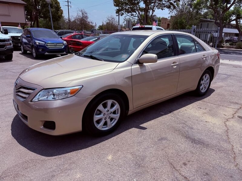 2010 Toyota Camry LE V6 - Photo 3 - Burbank, CA 91505