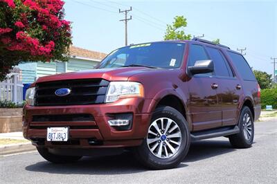 2017 Ford Expedition XLT   - Photo 2 - Burbank, CA 91505