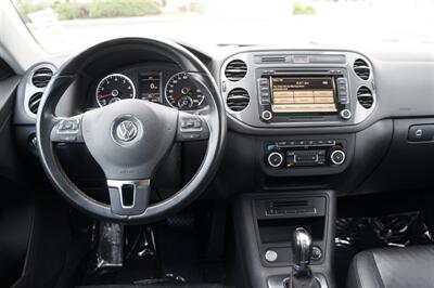 2012 Volkswagen Tiguan SEL   - Photo 10 - Burbank, CA 91505