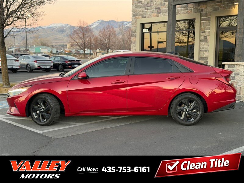 2021 Hyundai ELANTRA SEL  