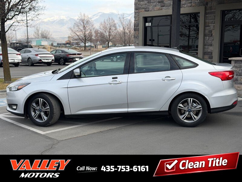 2016 Ford Focus SE  
