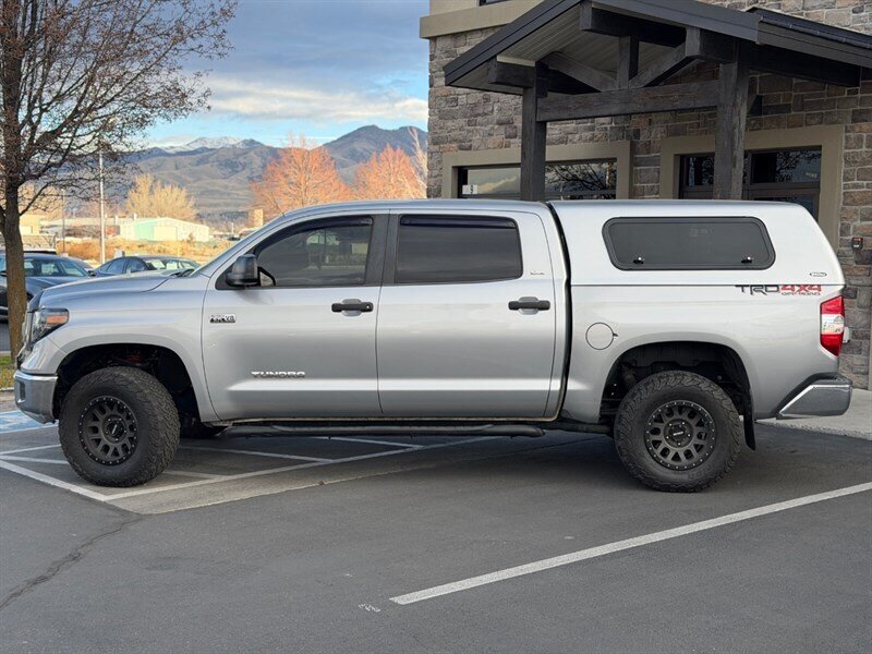 2016 Toyota Tundra SR5  