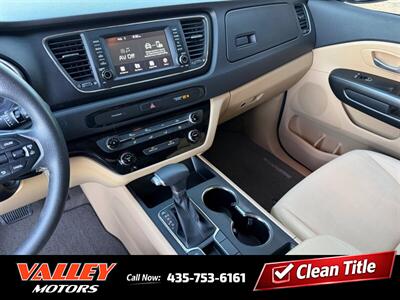 2020 Kia Sedona LX   - Photo 15 - North Logan, UT 84341