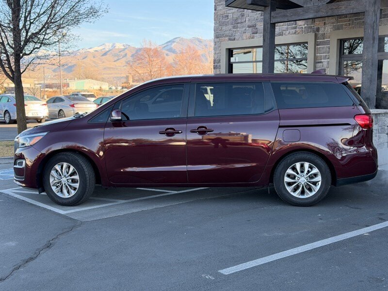 2020 Kia Sedona LX  