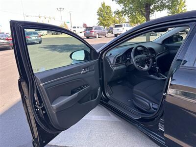 2020 Hyundai Elantra SEL   - Photo 8 - North Logan, UT 84341