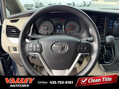 2017 Toyota Sienna LE 8-Passenger - Photo 13 - North Logan, UT 84341