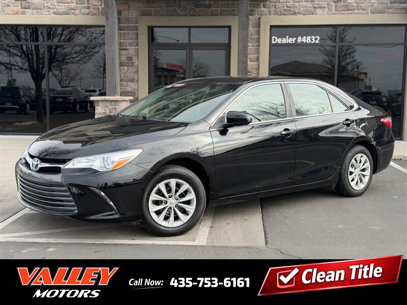 2017 Toyota Camry LE  