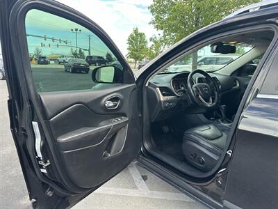 2015 Jeep Cherokee Limited   - Photo 9 - North Logan, UT 84341