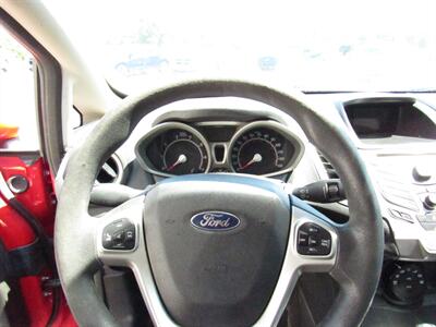 2013 Ford Fiesta SE   - Photo 11 - Oostburg, WI 53070
