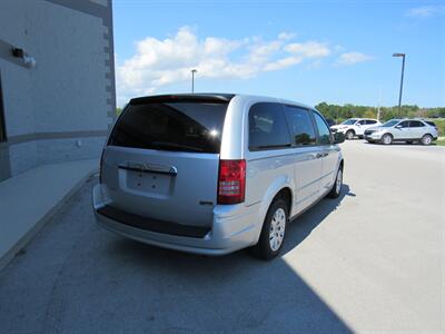 2008 Chrysler Town and Country LX   - Photo 5 - Oostburg, WI 53070