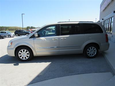 2012 Chrysler Town and Country Touring   - Photo 8 - Oostburg, WI 53070