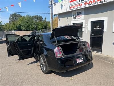 2014 Chrysler 300 Series S   - Photo 11 - Portland, OR 97211