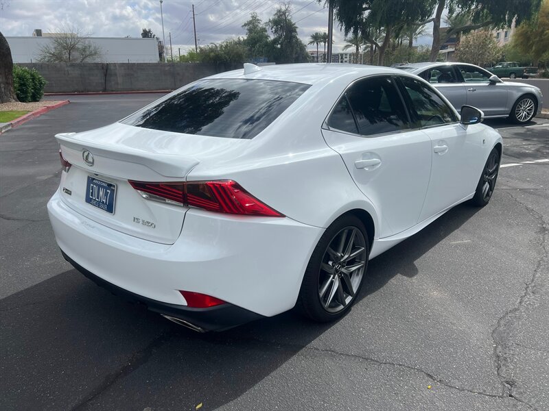 2019 Lexus IS 350 photo