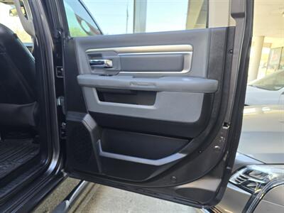 2015 RAM 1500 Outdoorsman   - Photo 14 - Hamilton, OH 45015