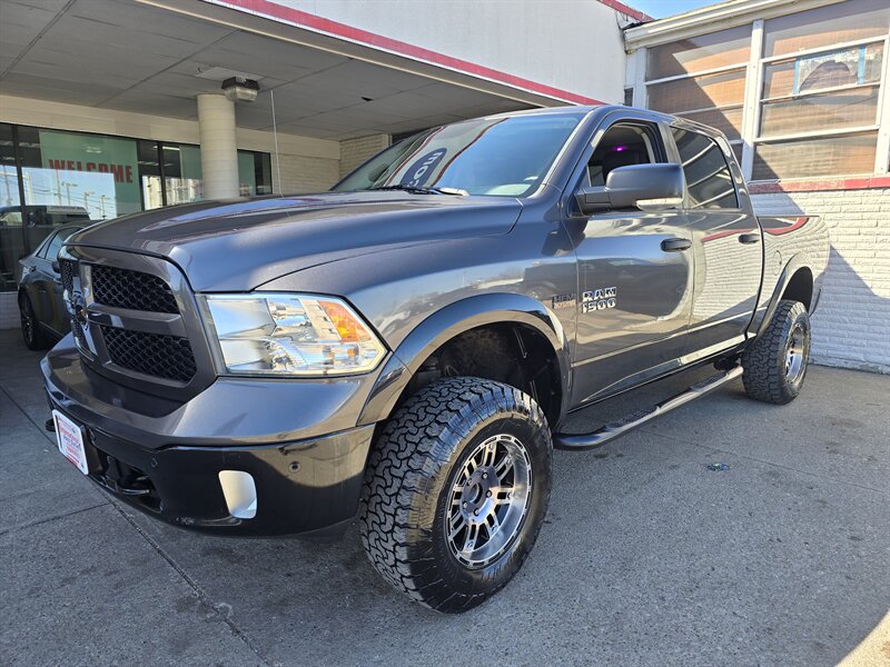 2015 RAM 1500 Outdoorsman   - Photo 1 - Hamilton, OH 45015