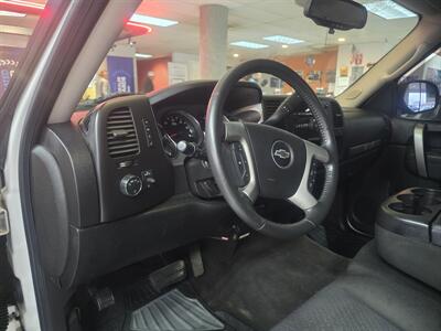 2010 Chevrolet Silverado 1500 LT-CREW CAB-4X4   - Photo 8 - Hamilton, OH 45015