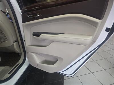 2013 Cadillac SRX Luxury Collection   - Photo 15 - Hamilton, OH 45015