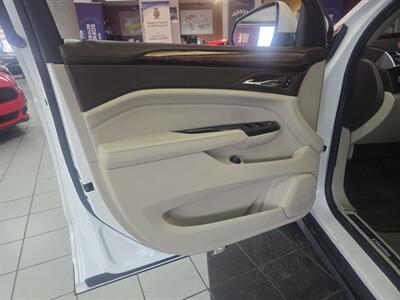 2013 Cadillac SRX Luxury Collection   - Photo 7 - Hamilton, OH 45015
