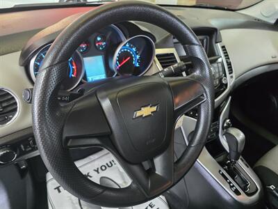 2011 Chevrolet Cruze LS   - Photo 19 - Hamilton, OH 45015