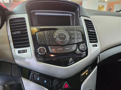 2011 Chevrolet Cruze LS   - Photo 20 - Hamilton, OH 45015