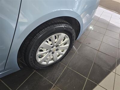 2011 Chevrolet Cruze LS   - Photo 28 - Hamilton, OH 45015