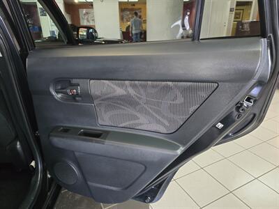 2015 Scion xB Base 4DR WAGON   - Photo 17 - Hamilton, OH 45015