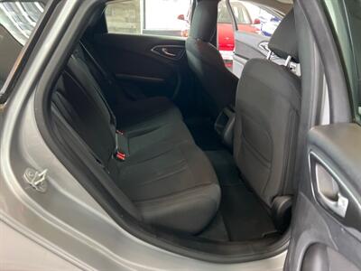 2015 Chrysler 200 Series Limited 4DR SEDAN   - Photo 22 - Hamilton, OH 45015