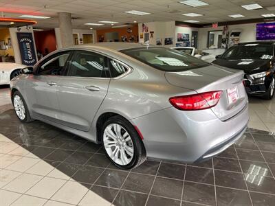 2015 Chrysler 200 Series Limited 4DR SEDAN   - Photo 8 - Hamilton, OH 45015