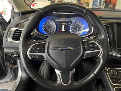 2015 Chrysler 200 Series Limited 4DR SEDAN   - Photo 14 - Hamilton, OH 45015