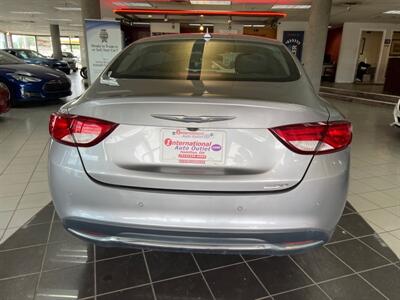 2015 Chrysler 200 Series Limited 4DR SEDAN   - Photo 7 - Hamilton, OH 45015
