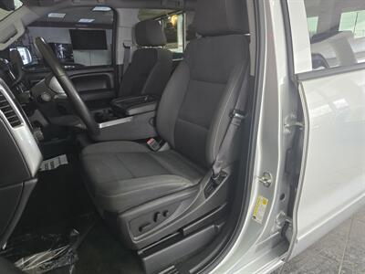 2017 Chevrolet Silverado 1500 LT   - Photo 9 - Hamilton, OH 45015