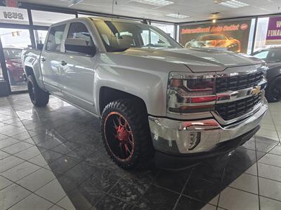 2017 Chevrolet Silverado 1500 LT   - Photo 3 - Hamilton, OH 45015