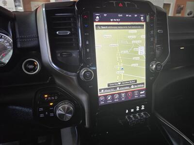 2019 RAM 1500 Laramie CREW CAB 4X4   - Photo 21 - Hamilton, OH 45015