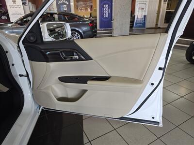 2016 Honda Accord EX 4DR SEDAN   - Photo 12 - Hamilton, OH 45015