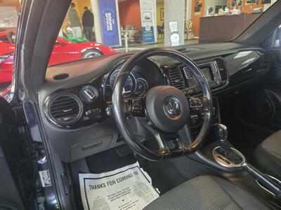 2018 Volkswagen Beetle-Classic 2.0T S 2DR HATCHBACK   - Photo 8 - Hamilton, OH 45015