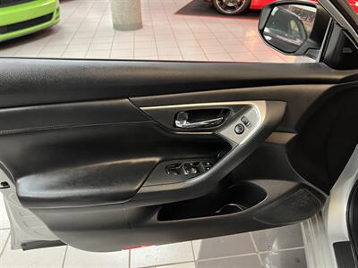 2015 Nissan Altima 2.5 SL 4DR SEDAN   - Photo 21 - Hamilton, OH 45015