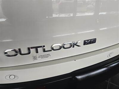 2010 Saturn Outlook XR-L 4DR SUV AWD   - Photo 30 - Hamilton, OH 45015