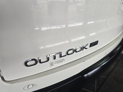 2010 Saturn Outlook XR-L 4DR SUV AWD   - Photo 29 - Hamilton, OH 45015