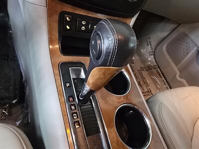 2010 Saturn Outlook XR-L 4DR SUV AWD   - Photo 23 - Hamilton, OH 45015