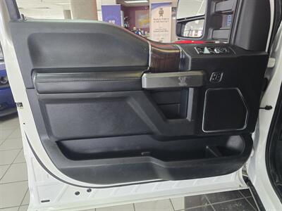 2017 Ford F-150 Platinum   - Photo 6 - Hamilton, OH 45015