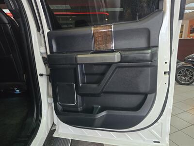 2017 Ford F-150 Platinum   - Photo 14 - Hamilton, OH 45015