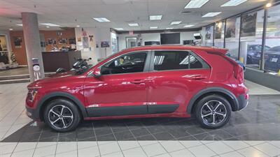 2023 Kia Niro LX 4DR CROSSOVER - Photo 2 - Hamilton, OH 45015